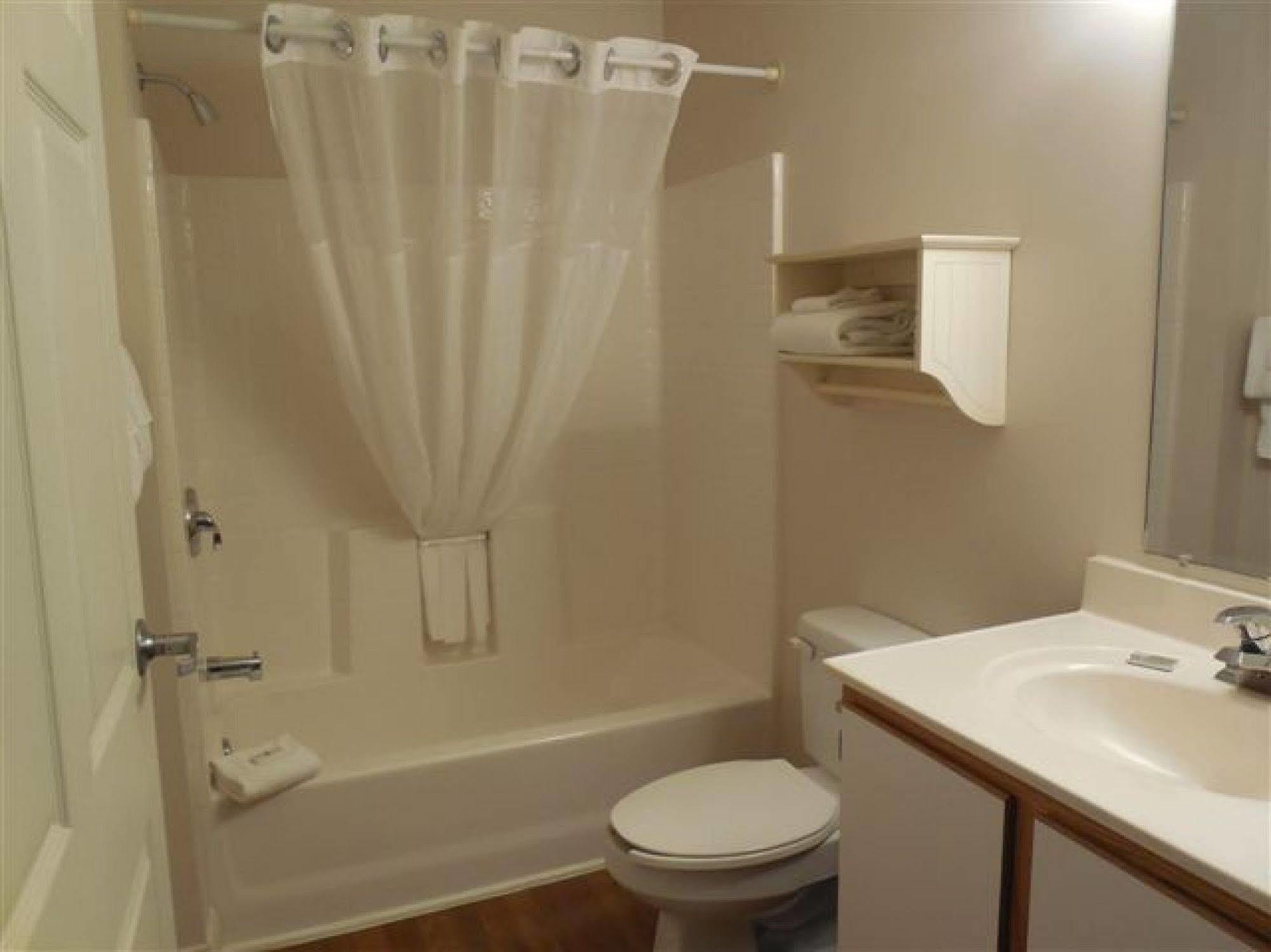 Affordable Suites Salisbury Esterno foto